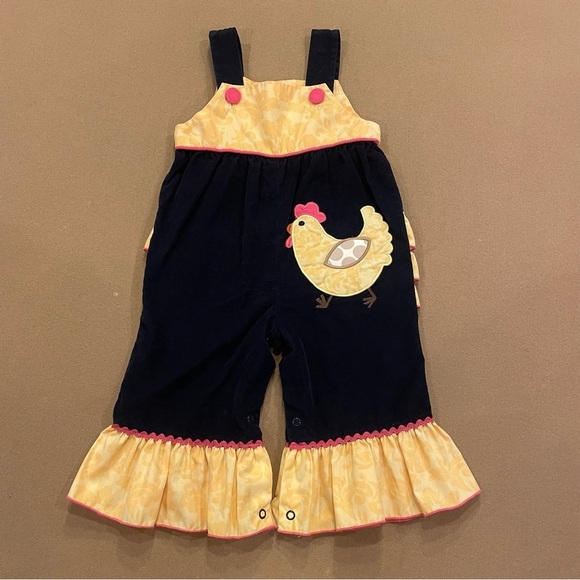 Shrimp & Grits Kids Other - Shrimp & Grits Kids Corduroy Chicken Girls Jumper Size 6M